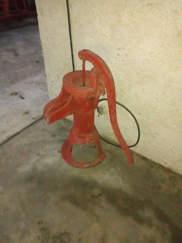 Hand Op Water Pump .