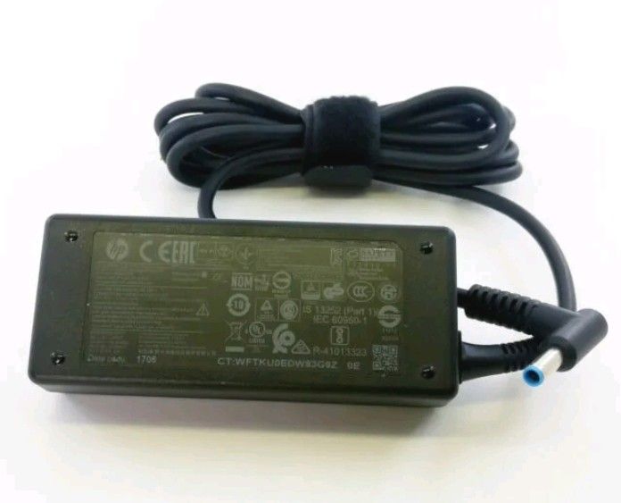 HP 740015-002 45W AC Adapter Charger