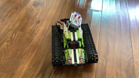 Off-road Lego car