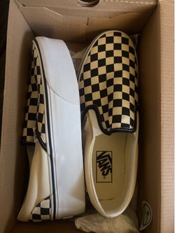 Vans size 9.5 women/8 men