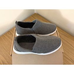 Isotoner Men's Zenz Knit Indoor/Outdoor Slippers Mineral Gray  Size 10 (fits 9)