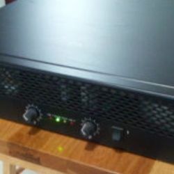 Crown Xls 402 Amplifier $220dlls!!!!