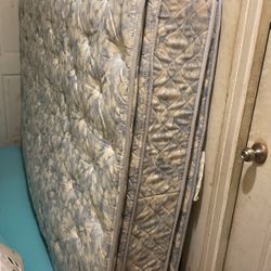 Queen Mattress And Box Spring 