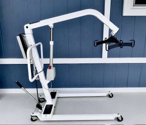 Like New Condition Electric Patient Lift  $550 OBO