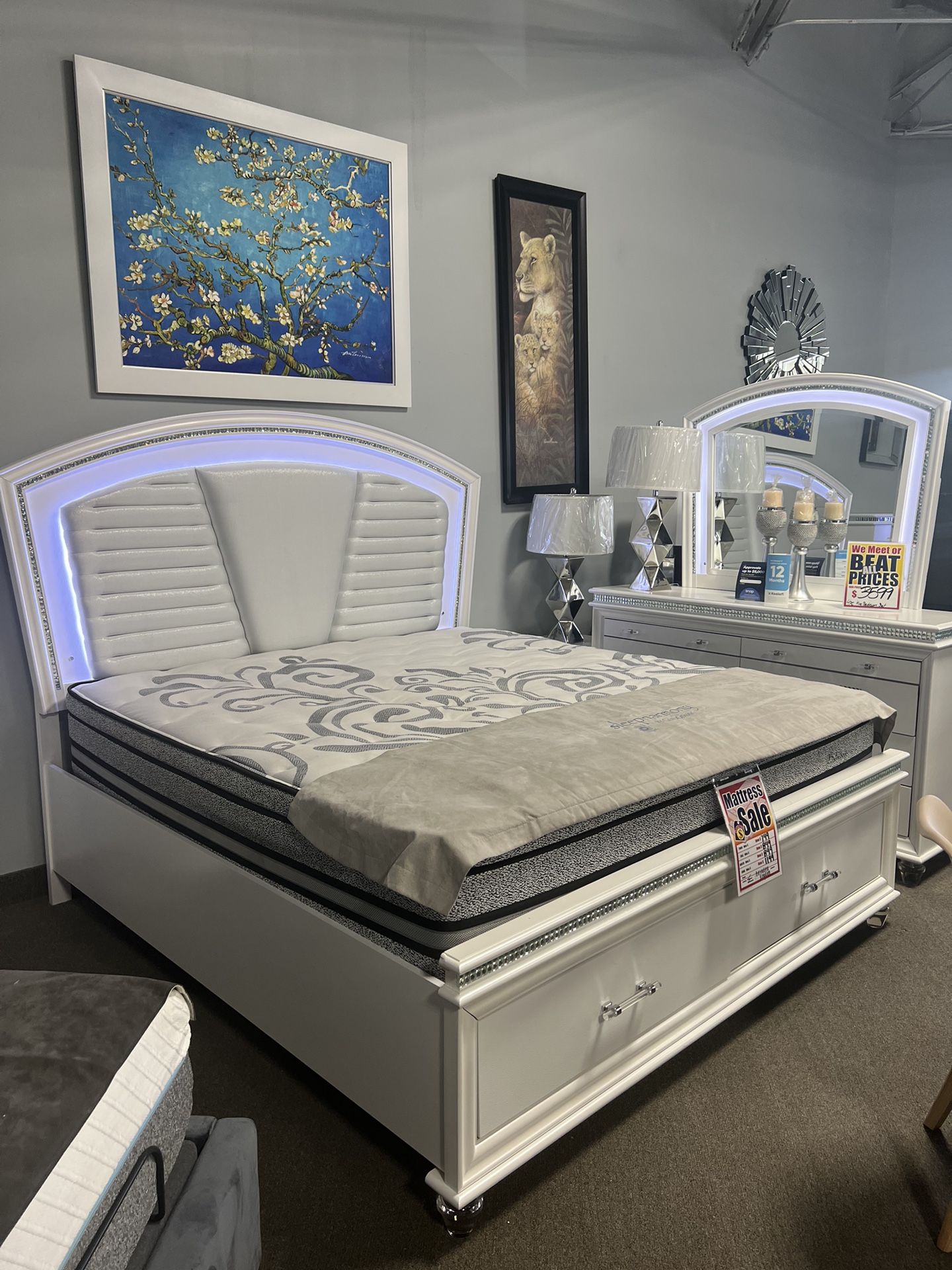 Gorgeous White 4Pc King Bed Set🤍🤍 Easy Financing Available ✅✅