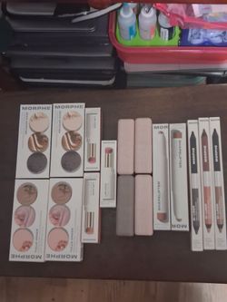 Morphe  makeup lot 75 $ obo