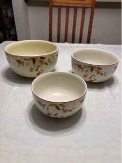 Hall Autumn Leaf Bowls set of 3
