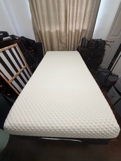 Nolah Signature 12” Twin XL Mattress + Motorized Adjustable Massage Base