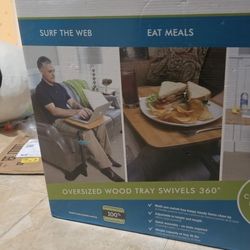 Universal Swiverl Tv Stand