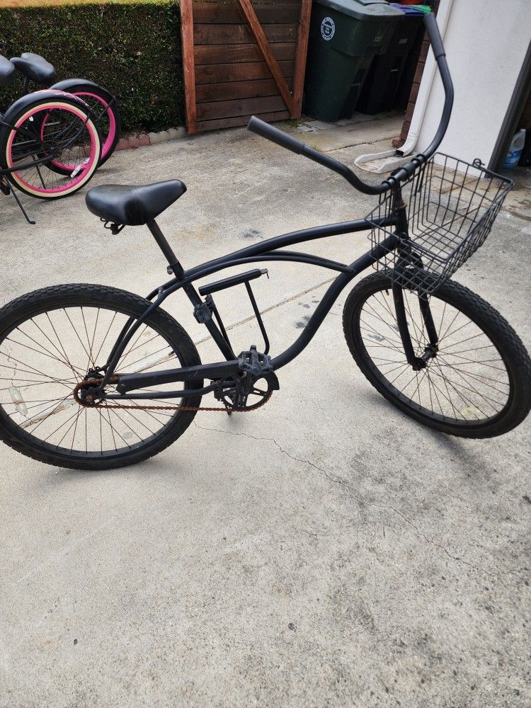 Black Beach Cruiser