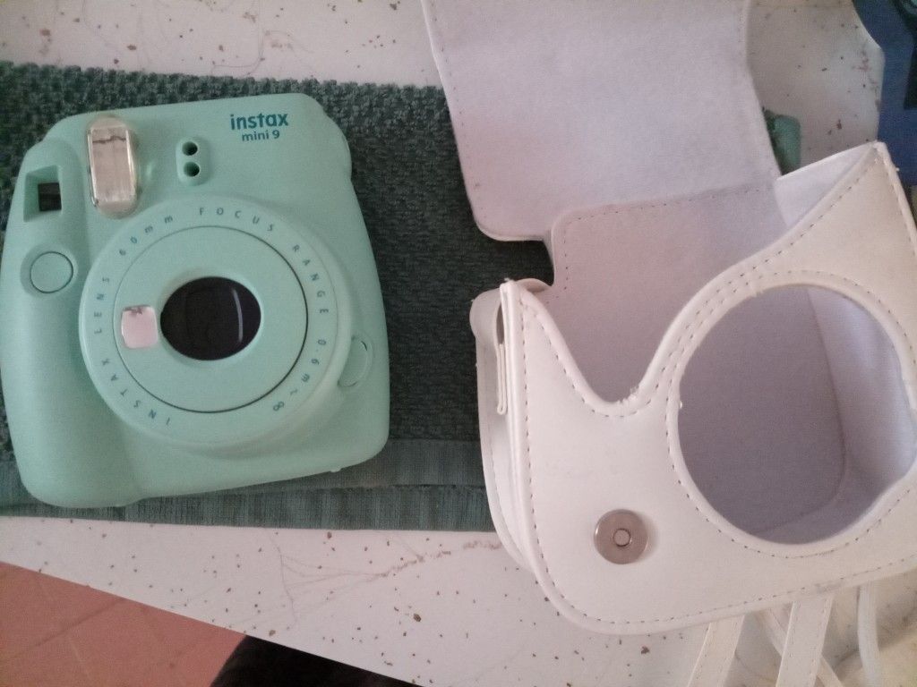 Instax Mini 9 Teal Camera + Case