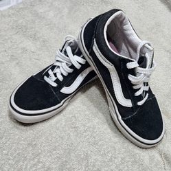 VANS  youth Skateboard Shoes   size 13.5