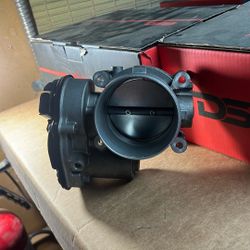 2011-2014 3.7 V6 Mustang Stock Throttle Body 