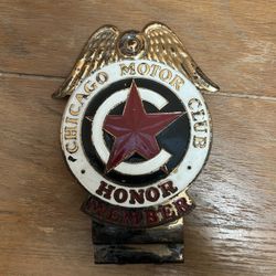 Vintage 1950s Chicago Motor Club License Plate Badge