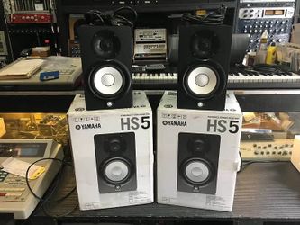 ** OBO** Yamaha HS5 Studio Monitors + On-Stage Stands + Isolation Pads I Excellent Condition