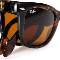 Ray-Ban Folding Wayfarer Sunglasses in Light Havana RB4105 710 50

