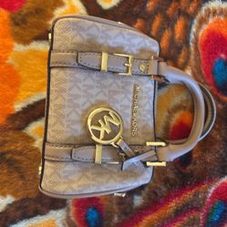 Small MK Bag *lightly used*