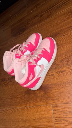 KIDS Air Jordan 1 Mid GS ‘Fierce Pink’ Sneakers / size 7
