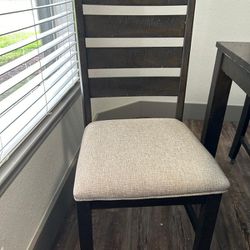 Table And Chairs For Sale ( Set Of 6 Chairs And Dining)