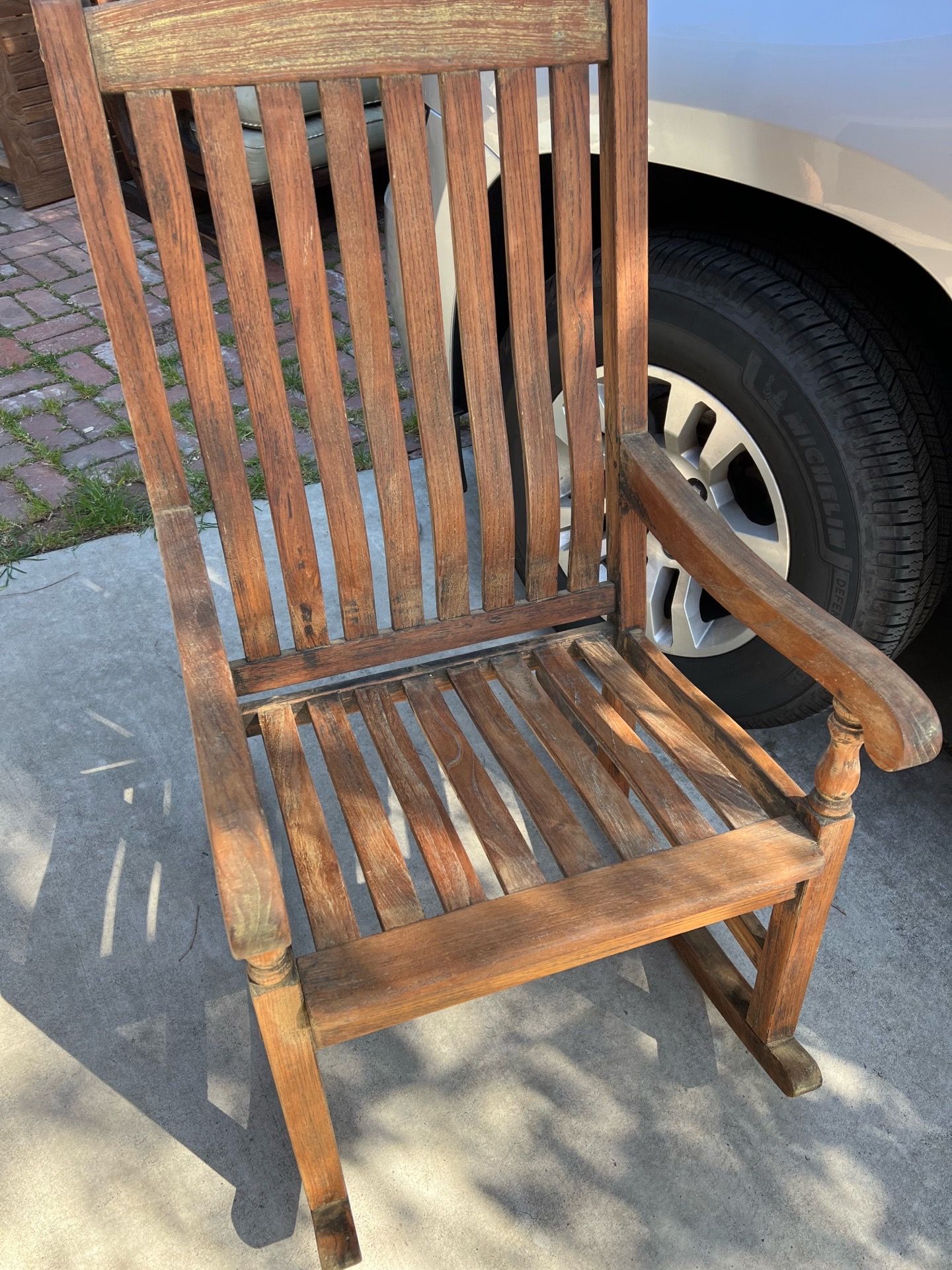 1x solid teak rocking chair