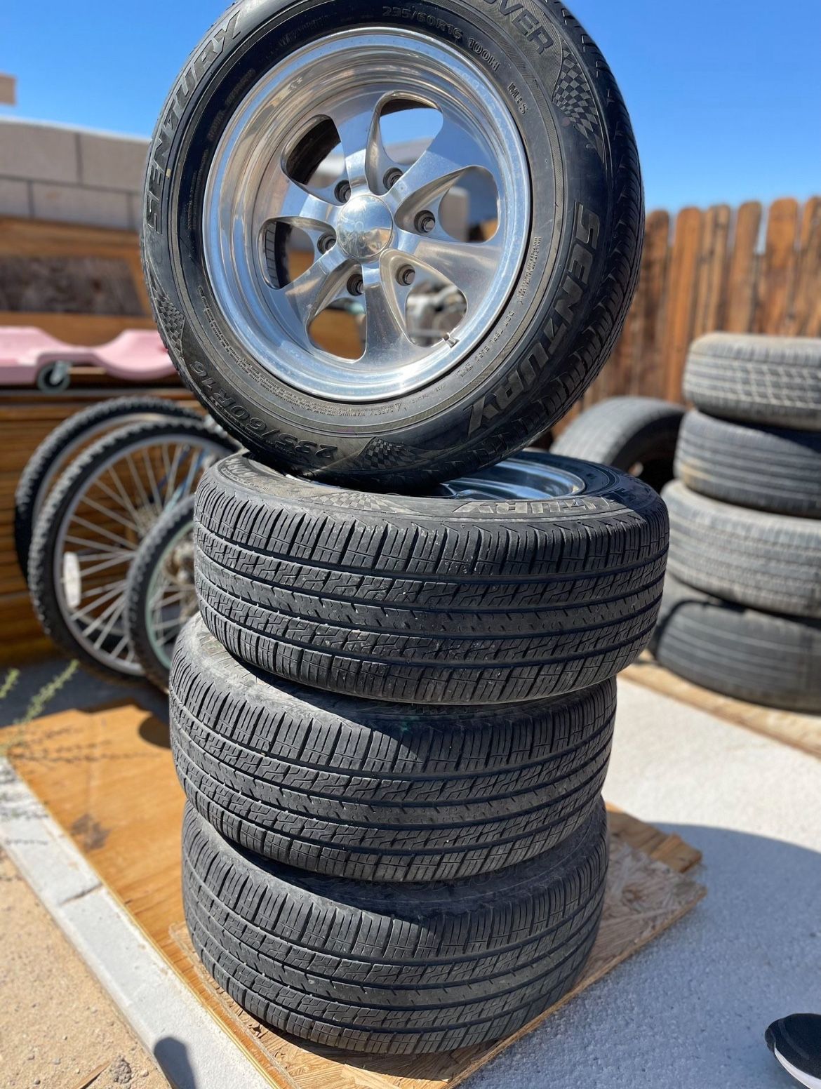 CrossOver Sentury Tires