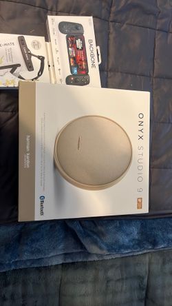 Backbone sealed in box never opens c port, harman kardon onyx studio 9 brand new in box never opened waterproof phone pouch touch screen compatible al