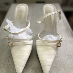Pointed toes white heels