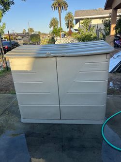 Rubbermaid shed