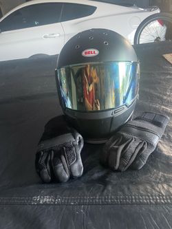Motorcycle helmet and gloves