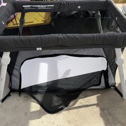 Guava Family - Lotus Travel Crib + Rocking Bassinet Conversion
