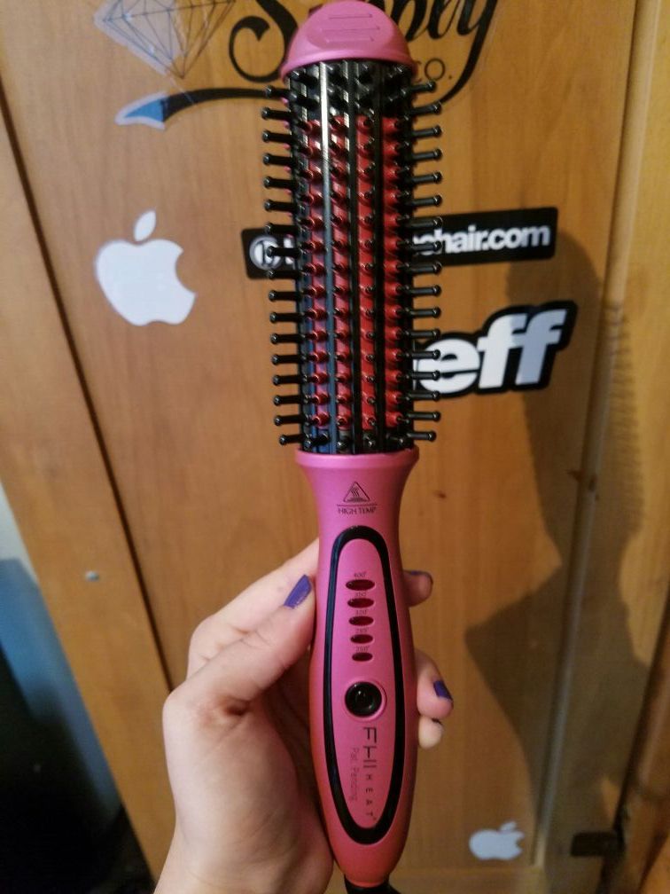 FHI straightener brush