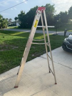 Werner Aluminum Platform Step Ladder – Heavy Duty – Great Working Condition $110 OBO