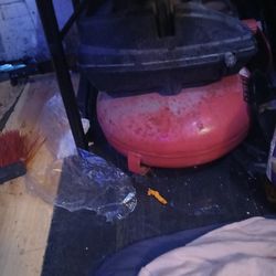 AIR COMPRESSOR IN GREAT SHAPE FOR A LOW PRICE 