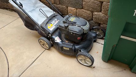Yard Machines Lawn Mower 6hp 21”