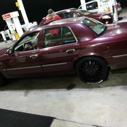 2004 Mercury Grand Marquis 