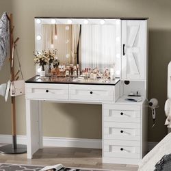 Small Vanity