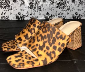 Women’s sandals heels