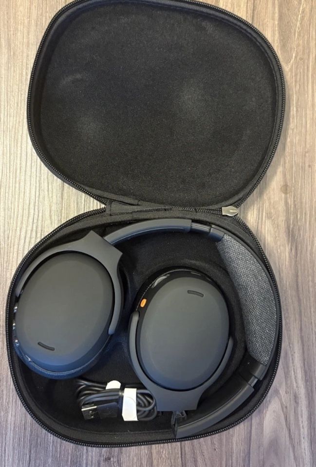 Skullcandy Crusher ANC 2 Used