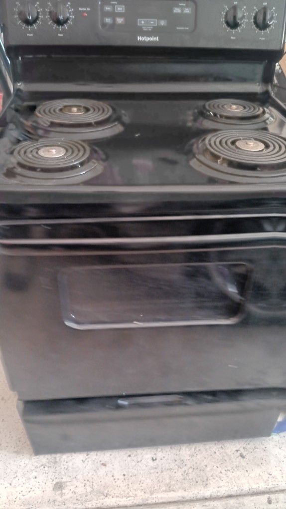 Electric Stove Black New https://offerup.com/redirect/?o=SW4uYm94