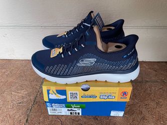 Menโs Skechers Summits - Size 10.5