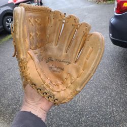 VINTAGE MACGREGOR MITT