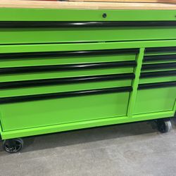 52 in. W x 24.5 in. D Standard Duty 10-Drawer Mobile Workbench Tool Chest with Solid Wood Work Top in Gloss Green 52 in. W x 24.5 in. D Standard Duty 10-Drawer Mobile Workbench Tool Chest with Solid Wood Work Top in Gloss Green
