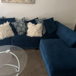 Living Room Sectional Couch 