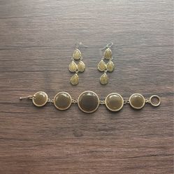 Bracelet And Earrings (Cosmetic Jewelry )