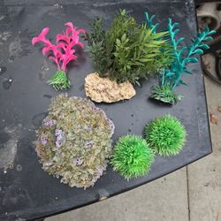 Lot Of 6 Plastic Aquarium Plants