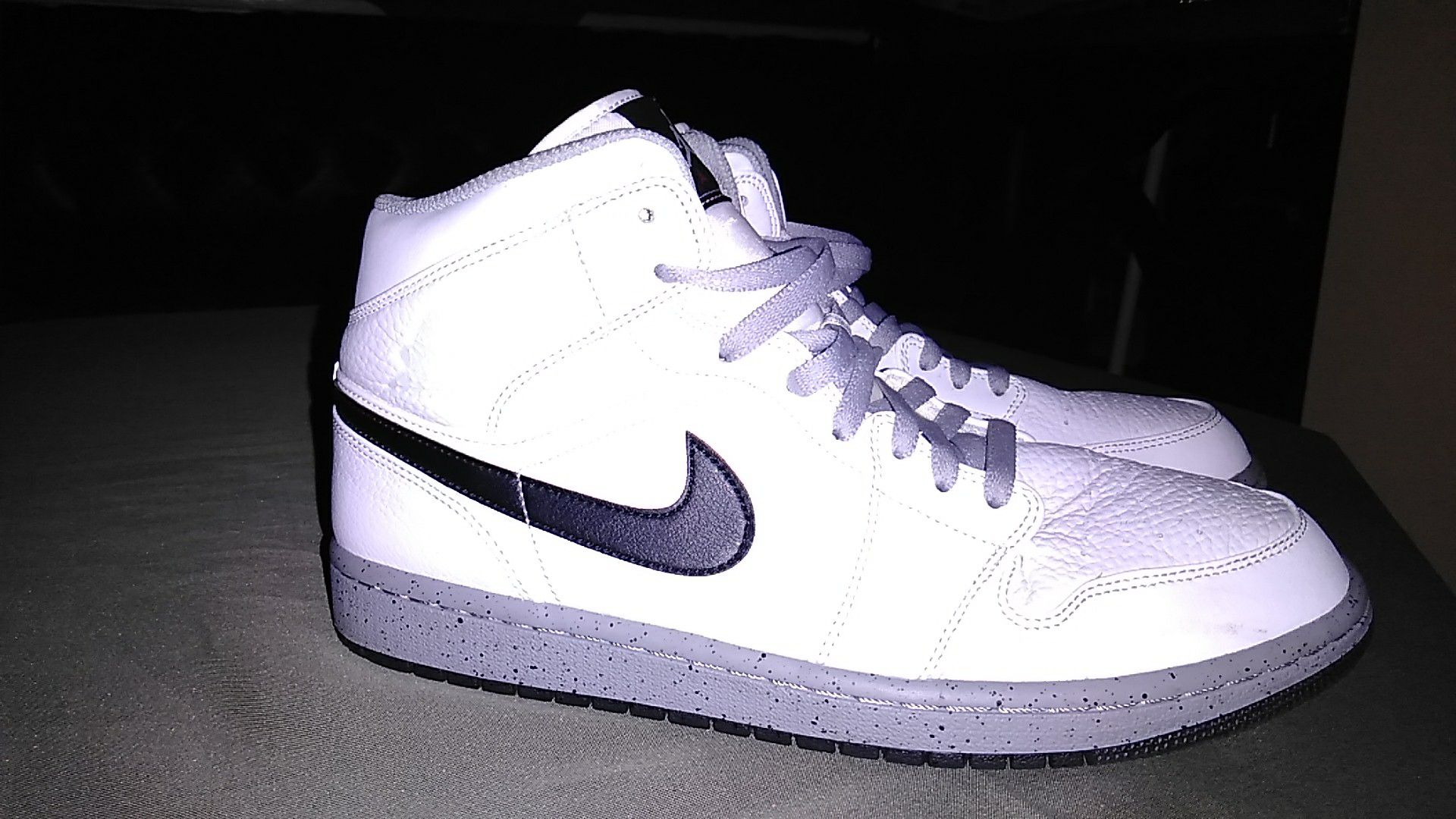 Nike Jordan Air White, Grey & Black Size 11