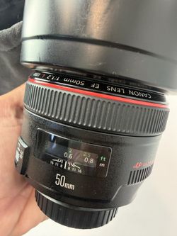 MINT CONDITION 50mm Canon Ef Lense 1.2f USM Lens + Hood