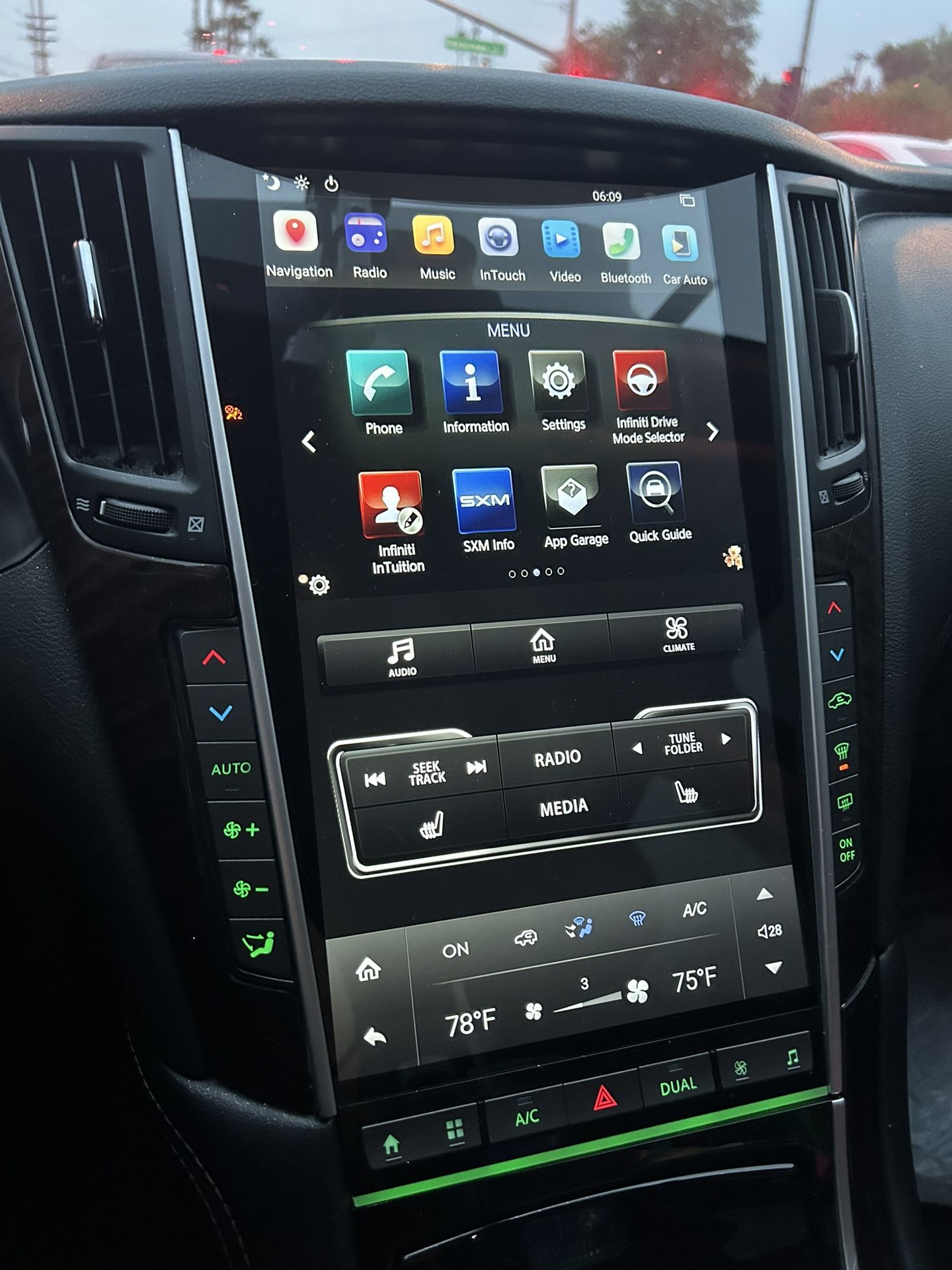 Mark 5 Tesla Screen For Infiniti Q50