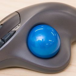 LOGITECH WIRELESS TRACKBALL MOUSE MODEL(Used)