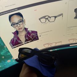 Ray•Ban / Meta Glasses WAYFARER GEN 2- Polarized Graphite Lens 